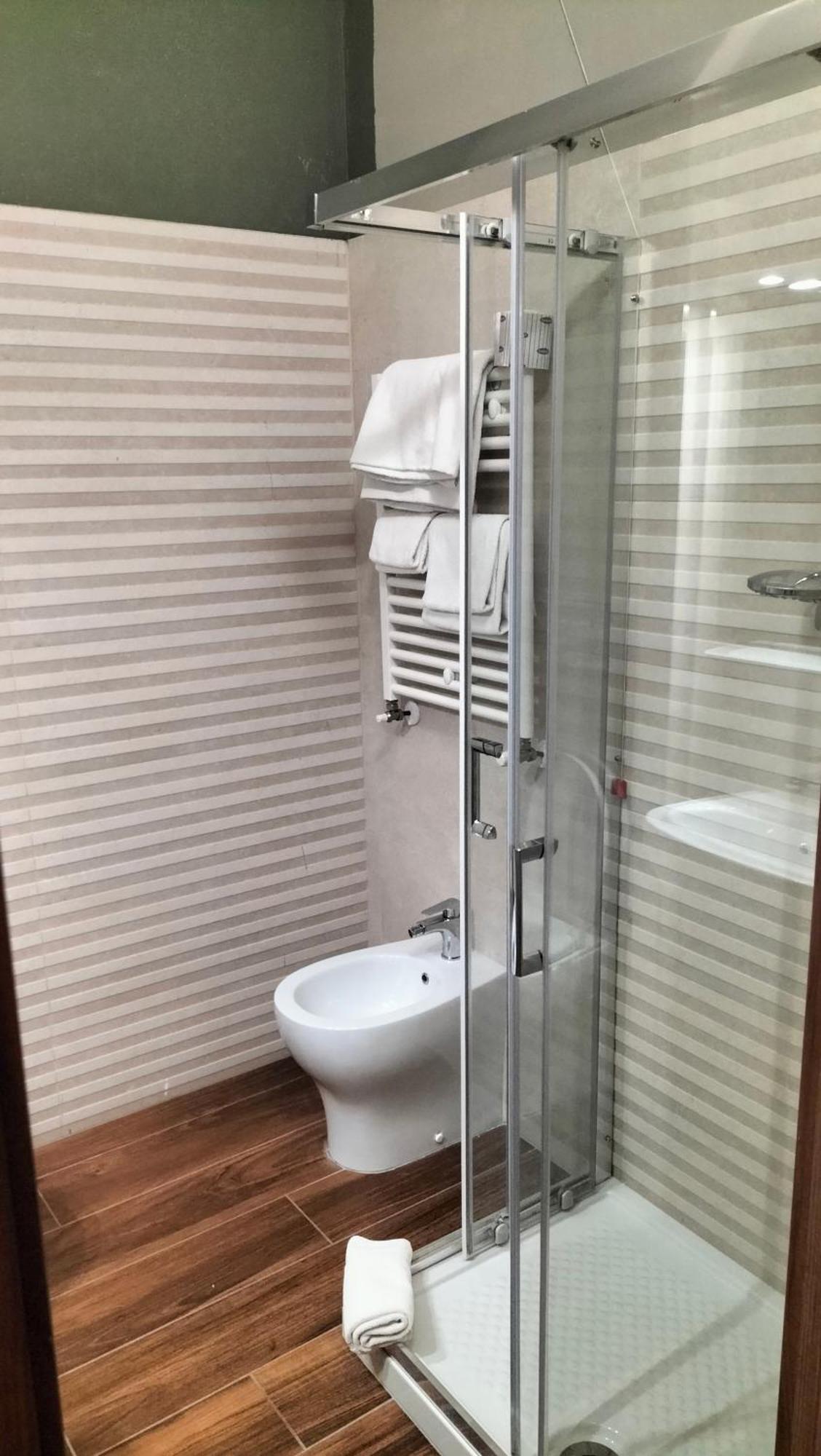 Hotel La Meridiana Урбино Екстериор снимка